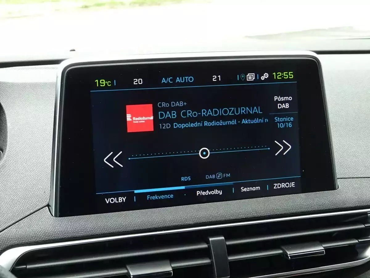 DAB rozhlasové vysílání v digitální kvalitě i v autě jako DAB+